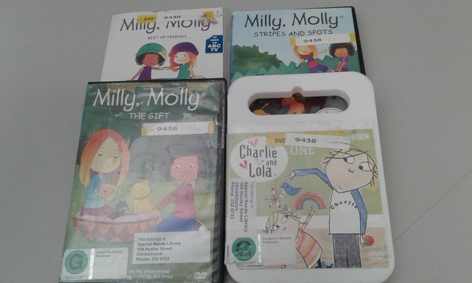 9438 - Milly, Molly; Charlie and Lola